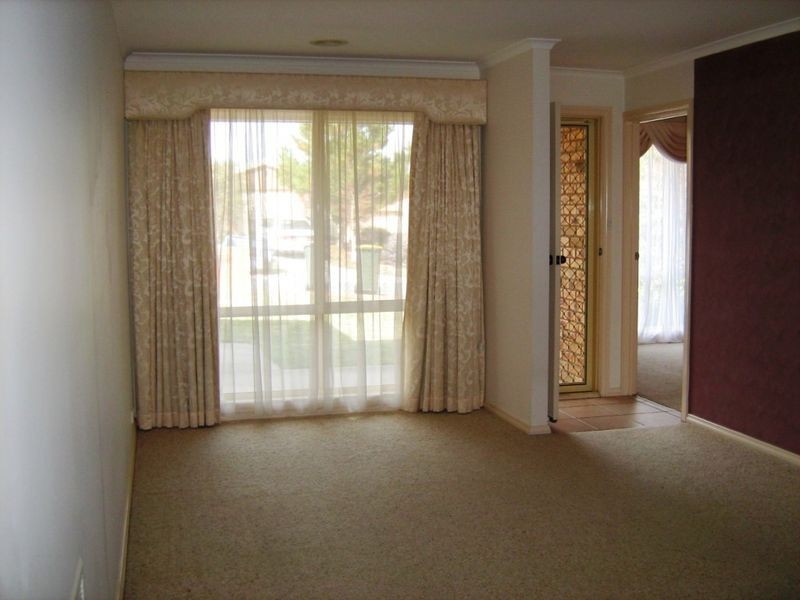 8 Plante Place, Conder ACT 2906