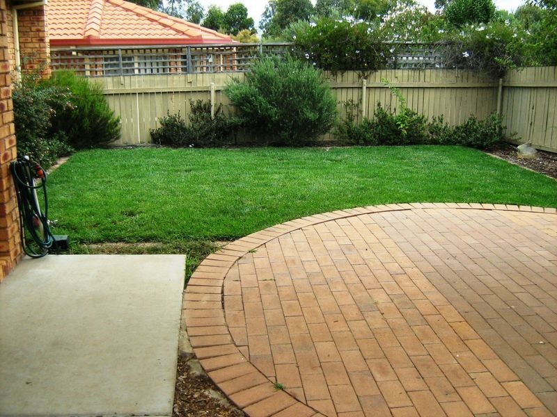 8 Plante Place, Conder ACT 2906