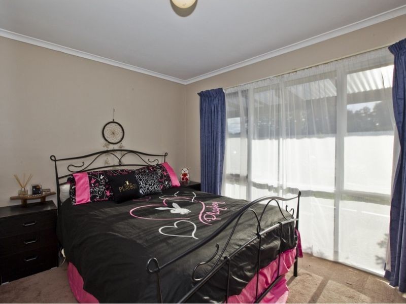 6 Ahern Place, Monash ACT 2904