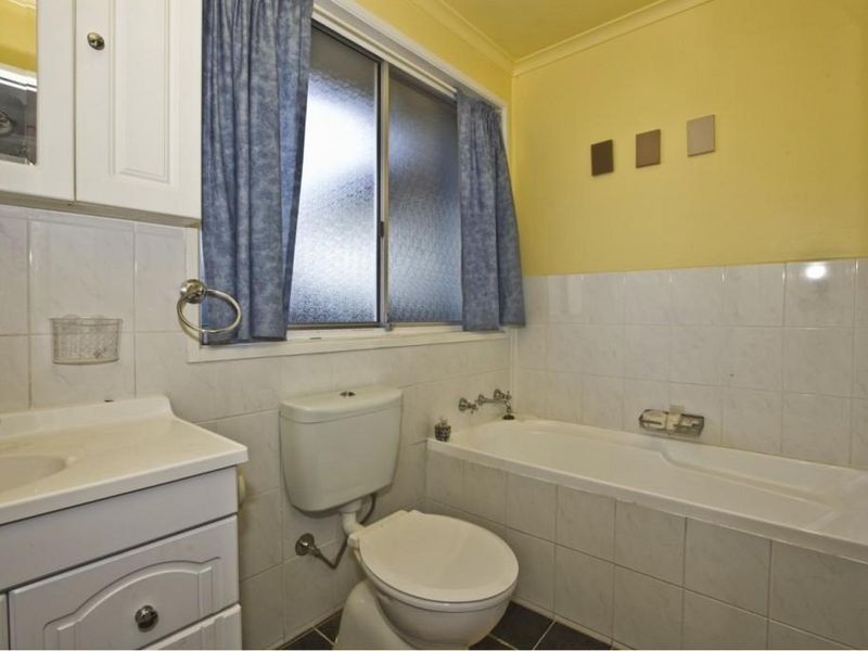 6 Ahern Place, Monash ACT 2904