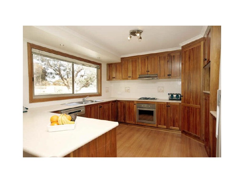 11 Mackenzie Road, Royalla NSW 2620
