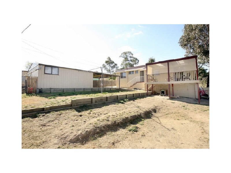 16 Lovegrove Place, Kambah ACT 2902