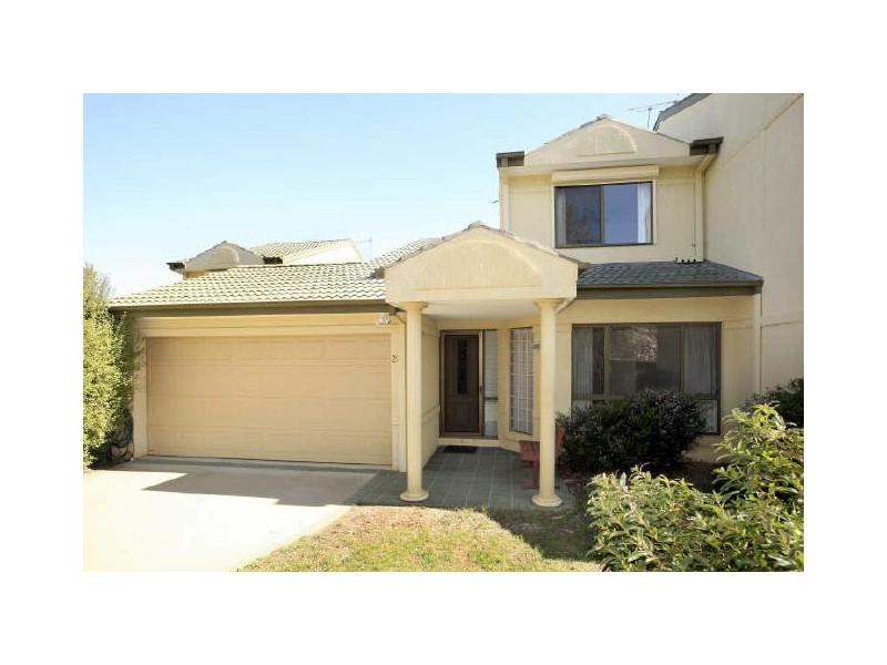 29 John Young Crescent, Greenway ACT 2900