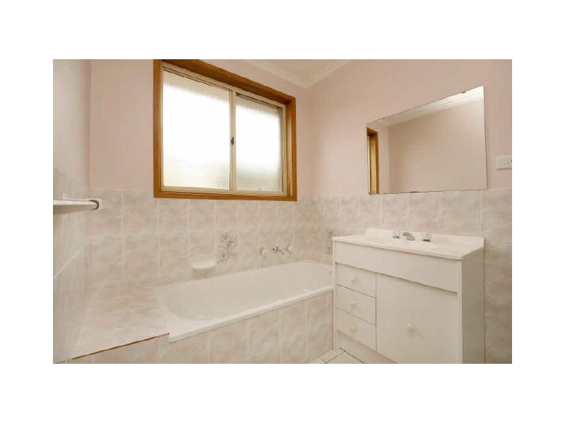 4 Ising Place, Banks ACT 2906