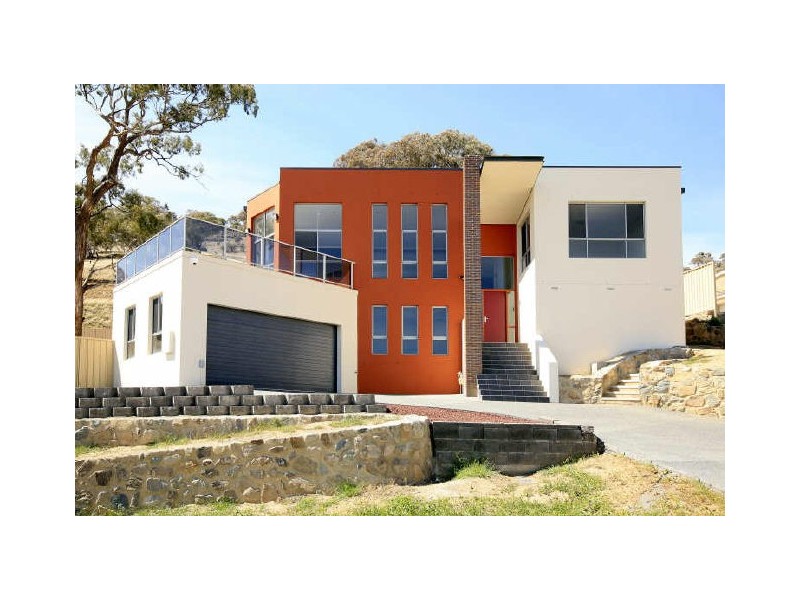 21 Alison Ashby Crescent, Banks ACT 2906