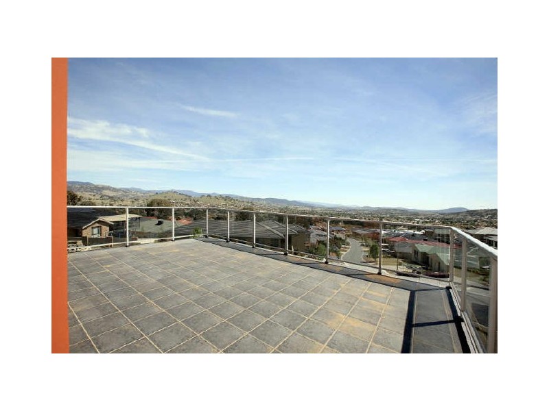 21 Alison Ashby Crescent, Banks ACT 2906