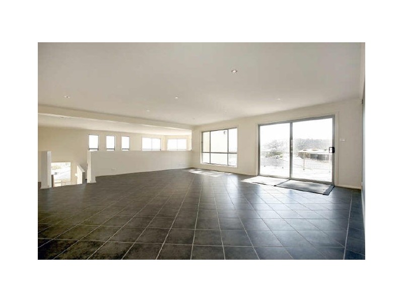 21 Alison Ashby Crescent, Banks ACT 2906