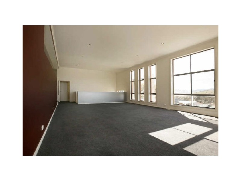 21 Alison Ashby Crescent, Banks ACT 2906