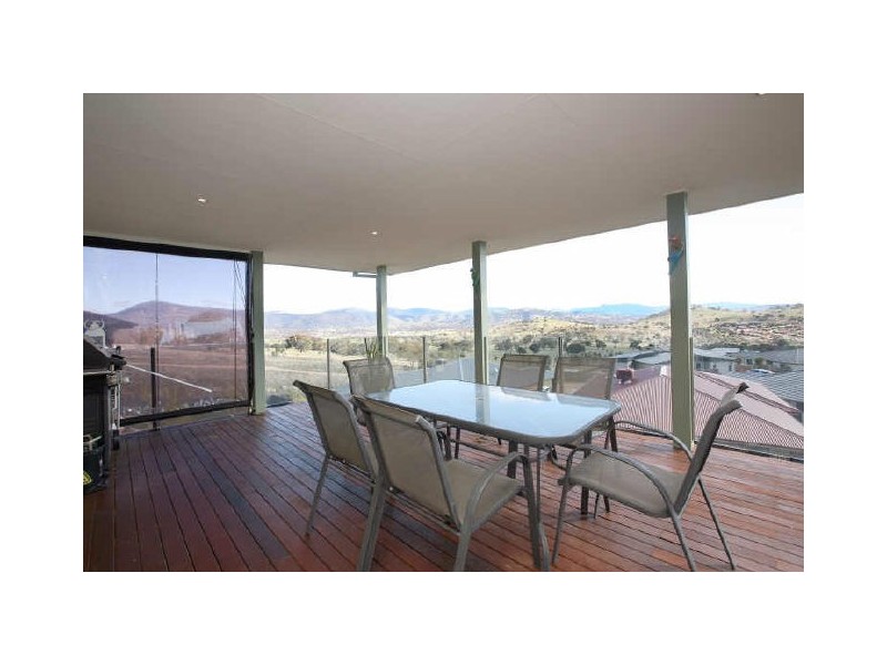 6 Crespin Place, Banks ACT 2906