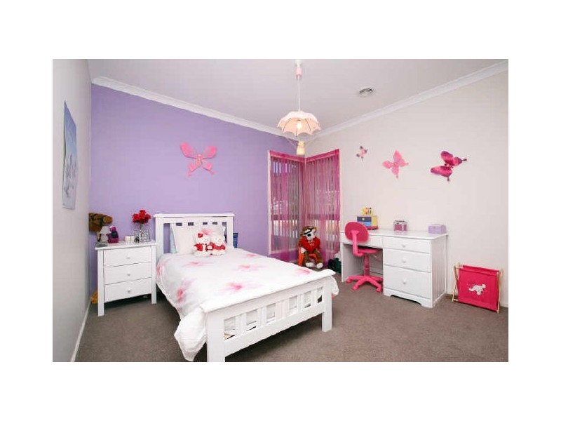 6 Crespin Place, Banks ACT 2906