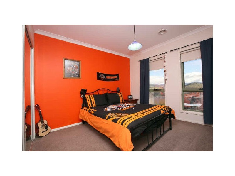 6 Crespin Place, Banks ACT 2906