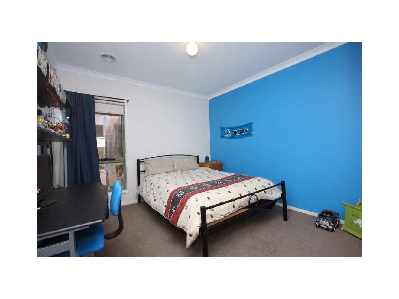 6 Crespin Place, Banks ACT 2906