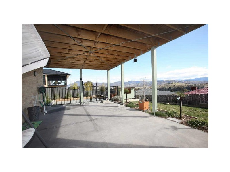 6 Crespin Place, Banks ACT 2906
