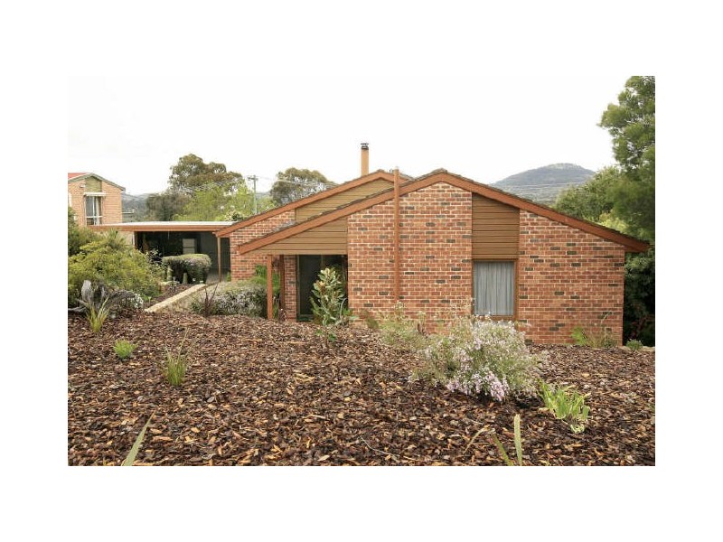 6 Lamble Place, Oxley ACT 2903
