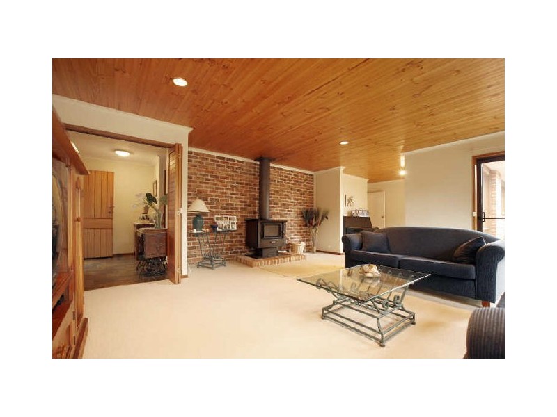 6 Lamble Place, Oxley ACT 2903