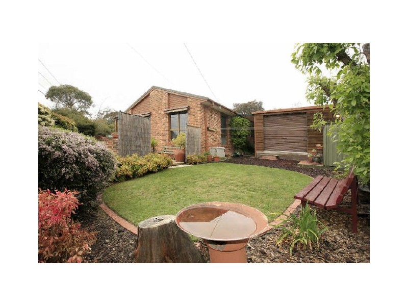 6 Lamble Place, Oxley ACT 2903