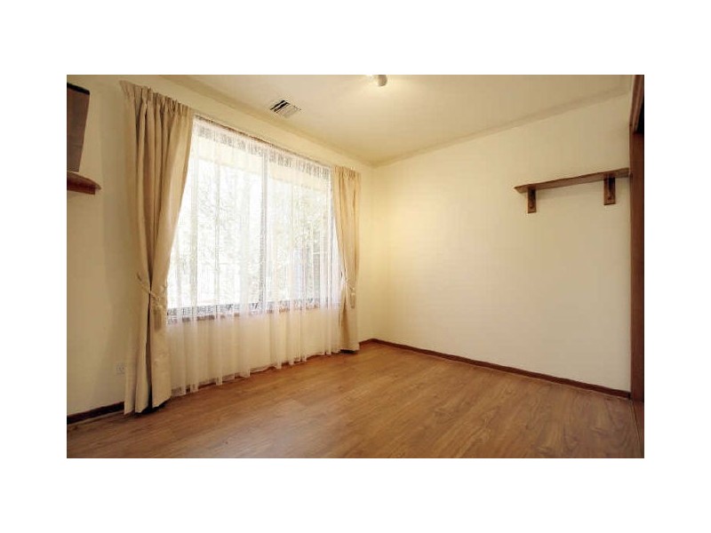 4 Mathews Place, Banks ACT 2906