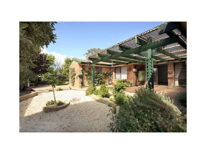 4 Mathews Place, Banks ACT 2906