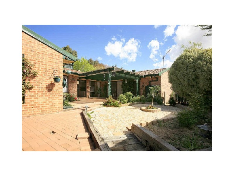 4 Mathews Place, Banks ACT 2906