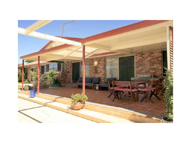 16 Hickenbotham Street, Gordon ACT 2906