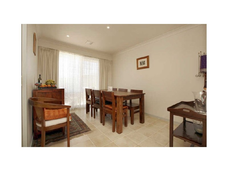 16 Hickenbotham Street, Gordon ACT 2906