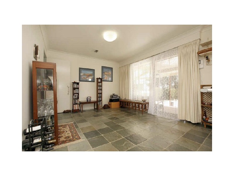 16 Hickenbotham Street, Gordon ACT 2906