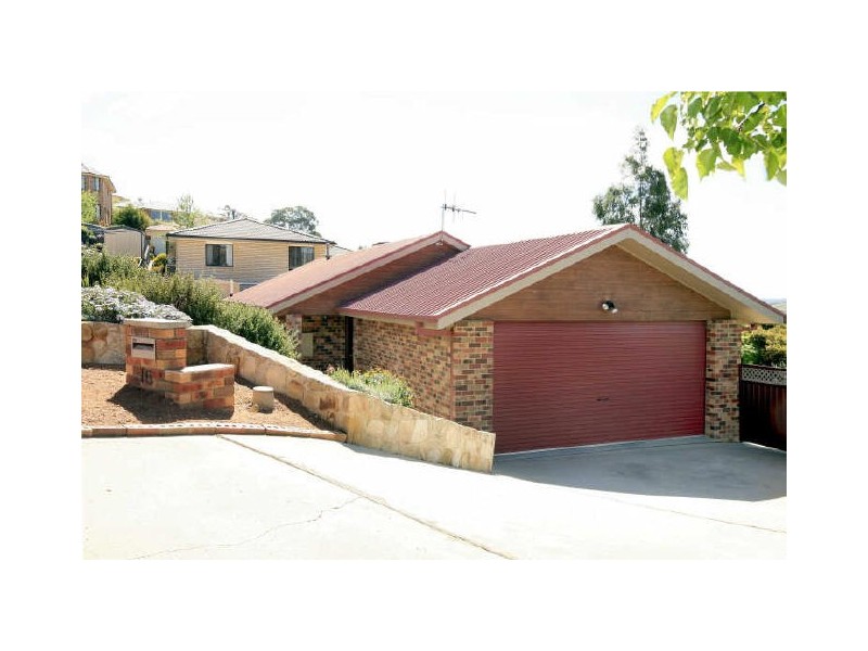 16 Hickenbotham Street, Gordon ACT 2906