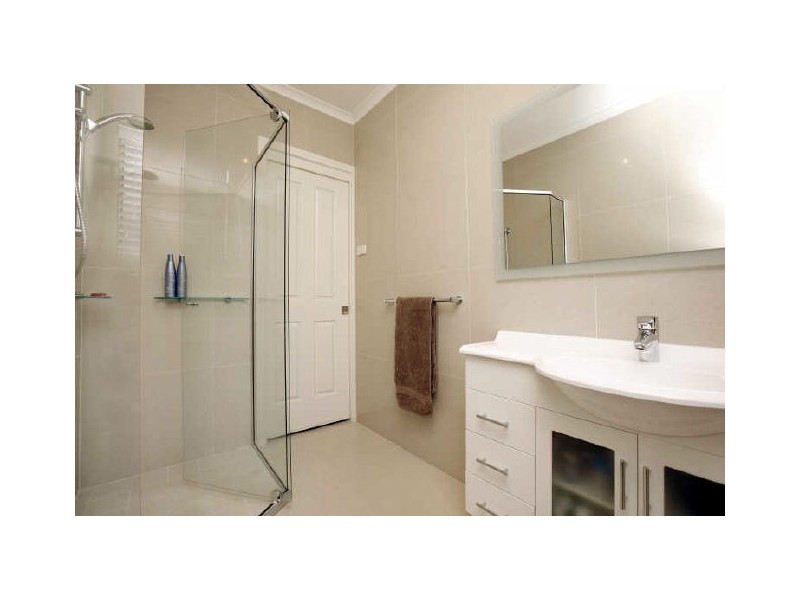 35 West Avenue, Queanbeyan NSW 2620