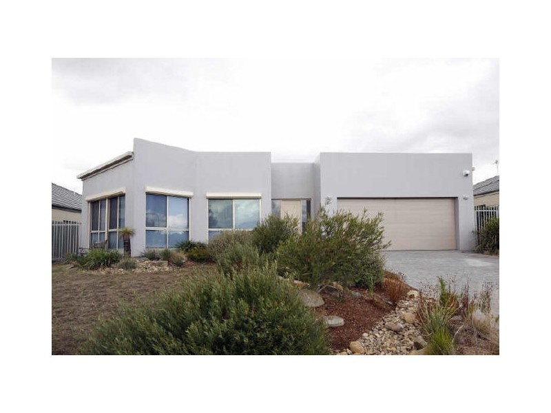 54 McGilvray Close, Gordon ACT 2906