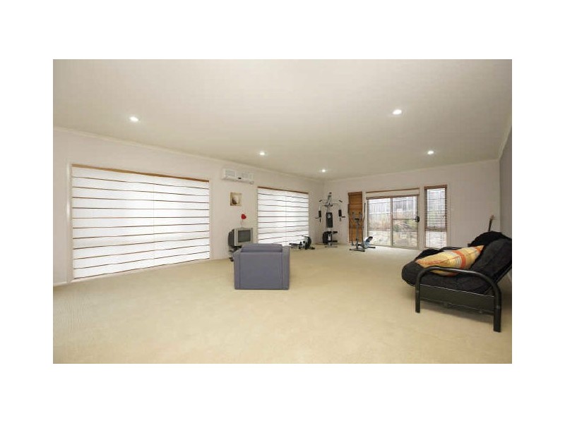 54 McGilvray Close, Gordon ACT 2906