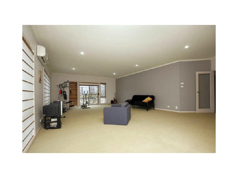 54 McGilvray Close, Gordon ACT 2906
