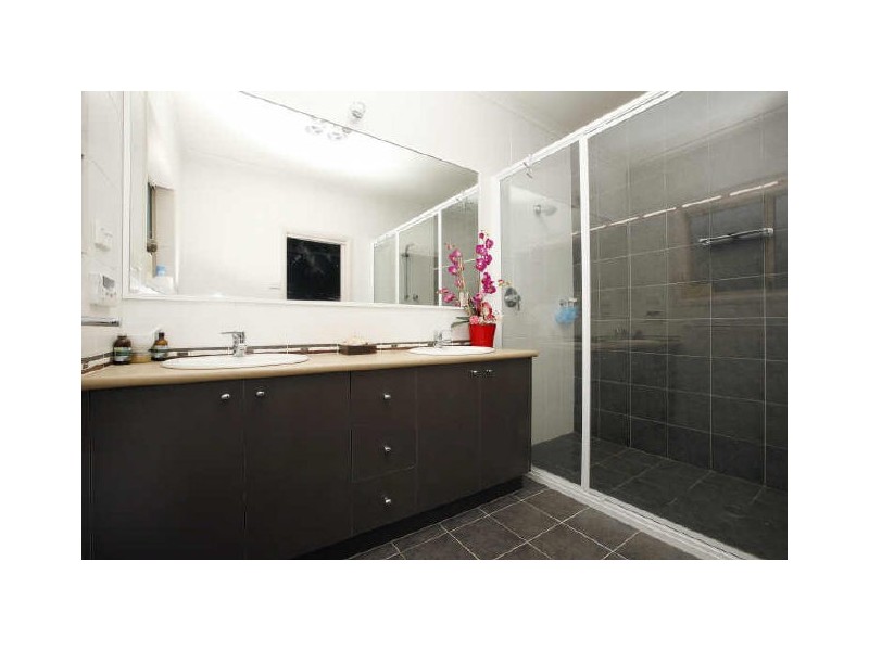 54 McGilvray Close, Gordon ACT 2906