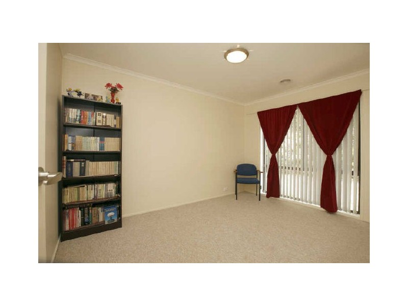 9 Ampt Place, Theodore ACT 2905