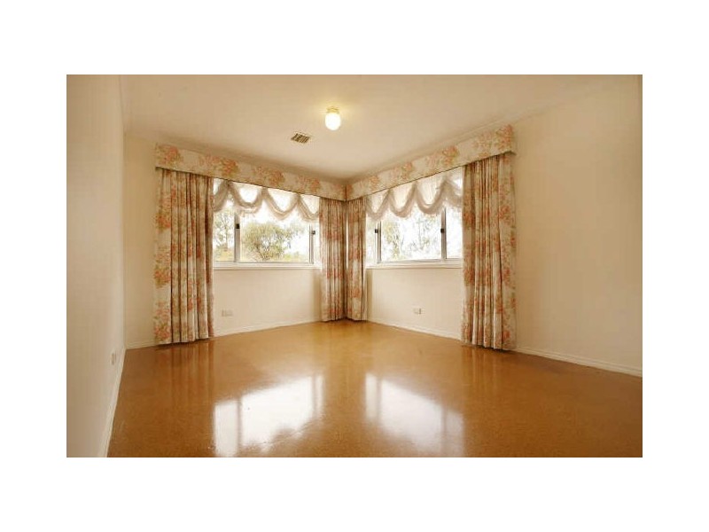 15 Collocott Crescent, Oxley ACT 2903