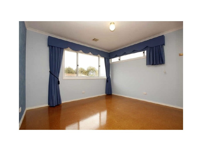 15 Collocott Crescent, Oxley ACT 2903