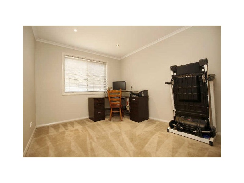 77 Forsythe Street, Banks ACT 2906