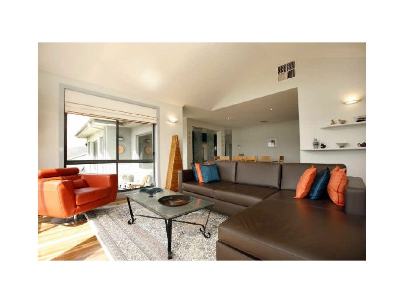 4 Van Praag Place, Gordon ACT 2906