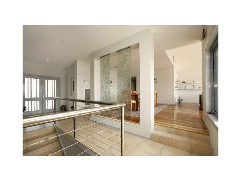 4 Van Praag Place, Gordon ACT 2906