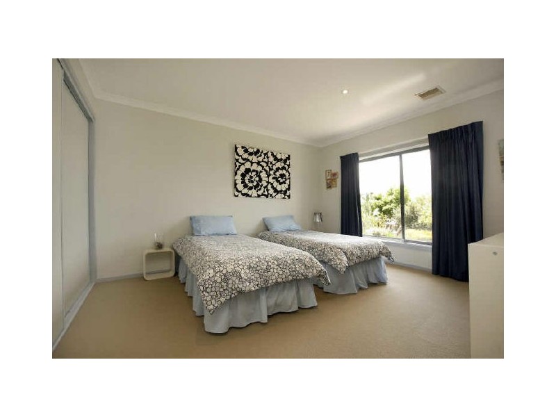 4 Van Praag Place, Gordon ACT 2906