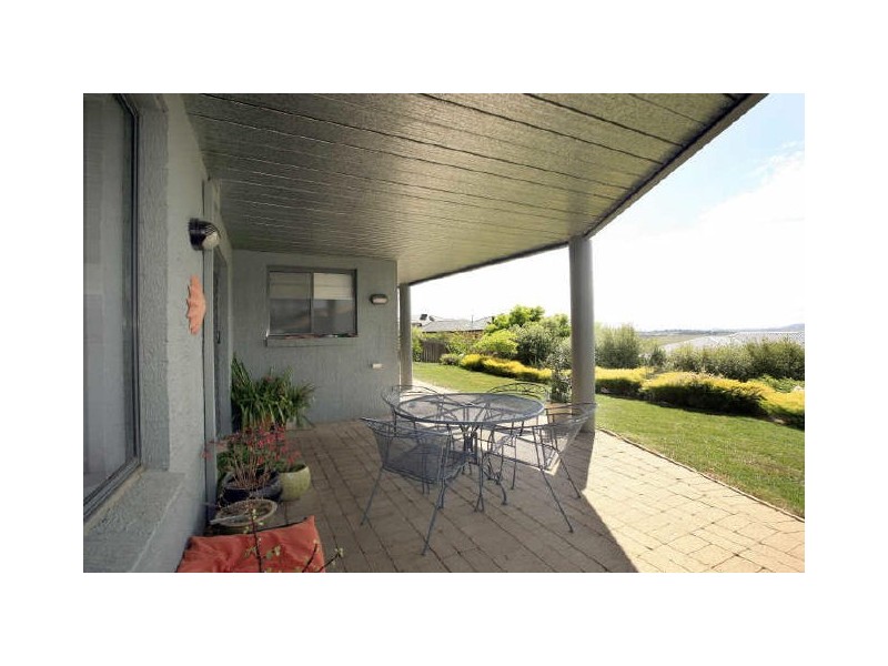 4 Van Praag Place, Gordon ACT 2906