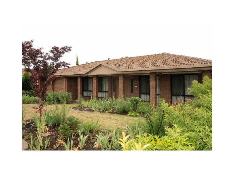 6 Thomas Hales Place, Gordon ACT 2906