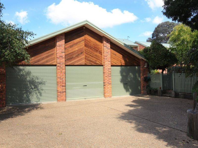 7 Decker Place, Fadden ACT 2904