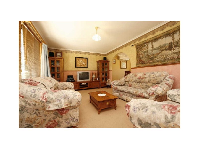 33 Brigden Crescent, Theodore ACT 2905