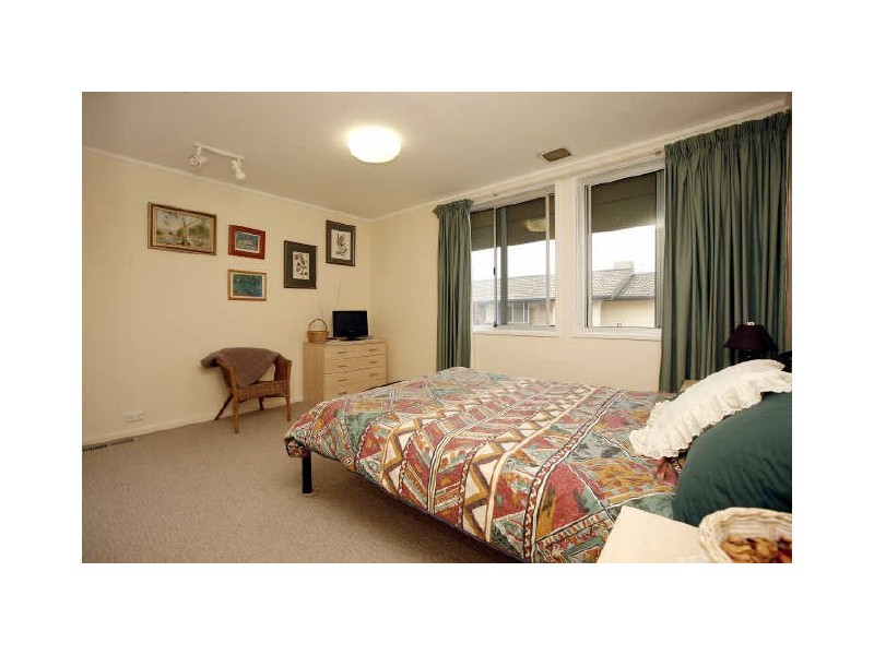 31 Embley Street, Holder ACT 2611