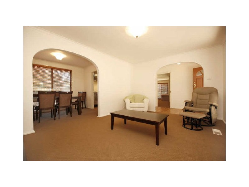 8 Marston Place, Macarthur ACT 2904