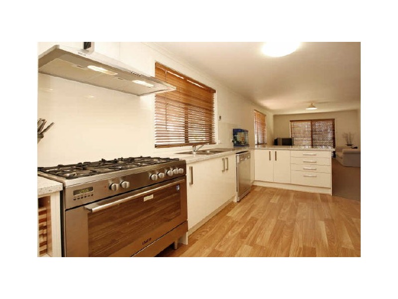 8 Marston Place, Macarthur ACT 2904