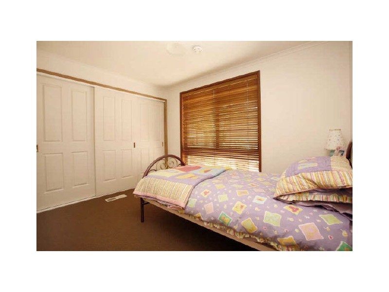 8 Marston Place, Macarthur ACT 2904