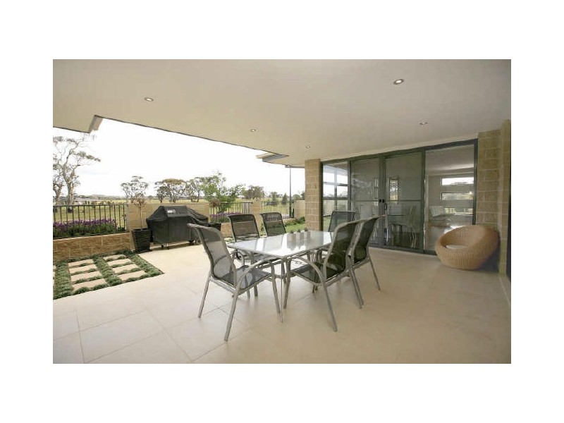 52 Megalong Crescent, Harrison ACT 2914