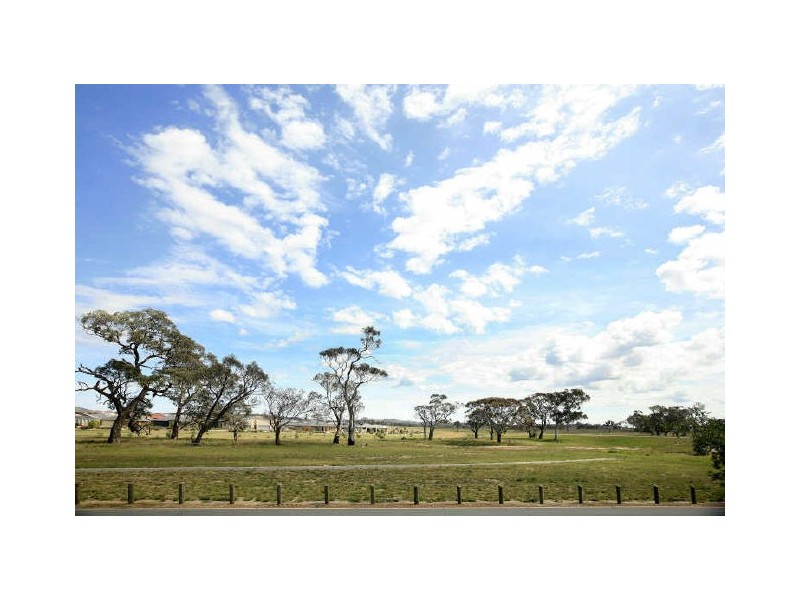 52 Megalong Crescent, Harrison ACT 2914