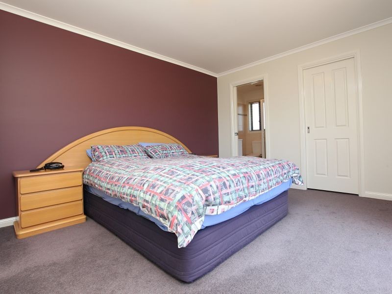9 Banyule Grove, Conder ACT 2906
